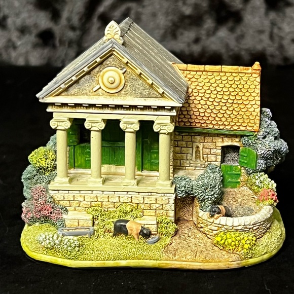 Lilliput Lane | The Pigsty | Collectors' Club - Picture 1 of 15